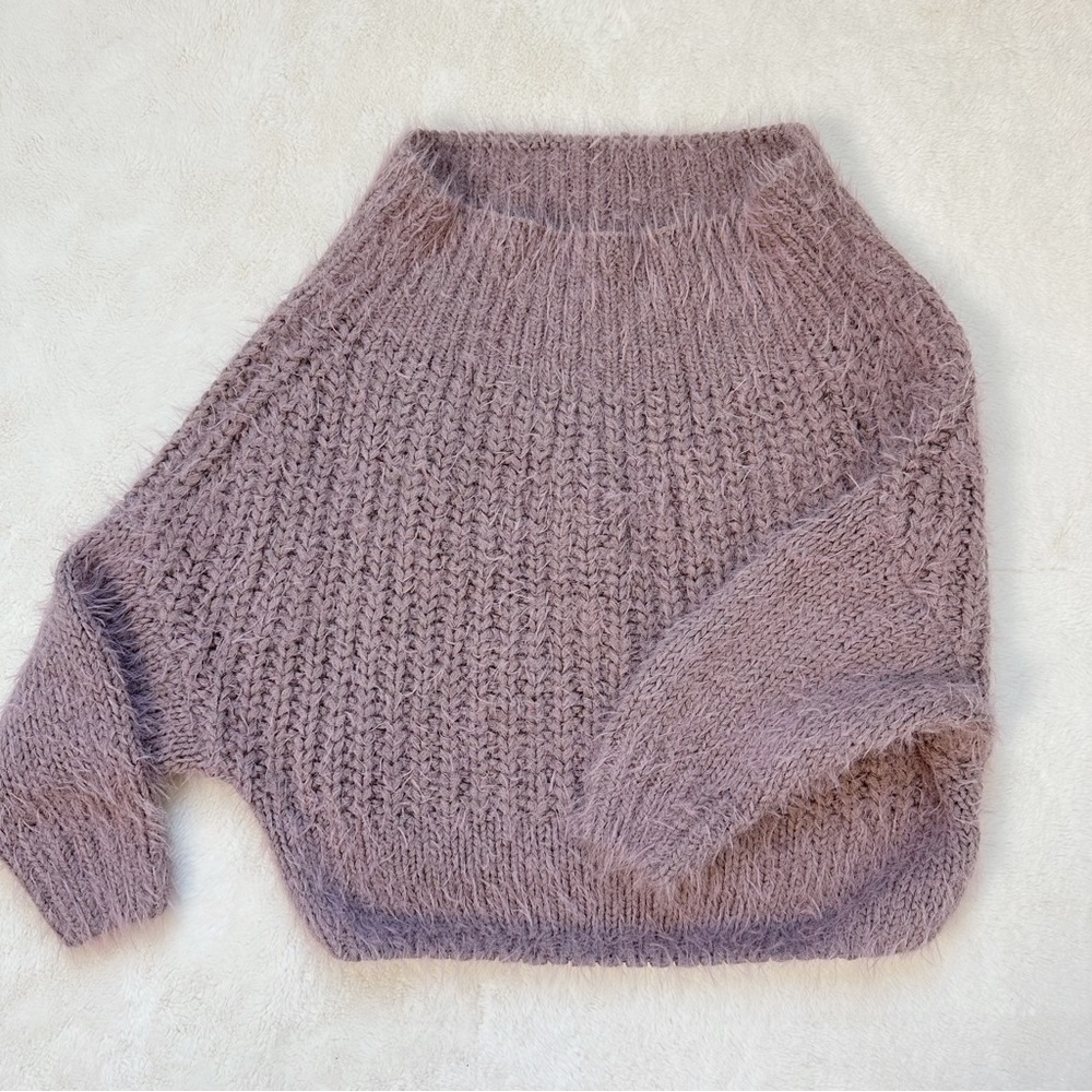 Lulus Carino Dusty Purple Off-the-Shoulder Fuzzy Cropped Sweater Size S/M - Picture 3 of 12